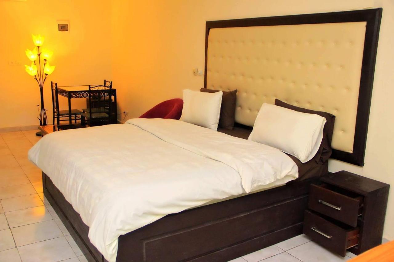 Hotel Saphir Abidjan Luaran gambar