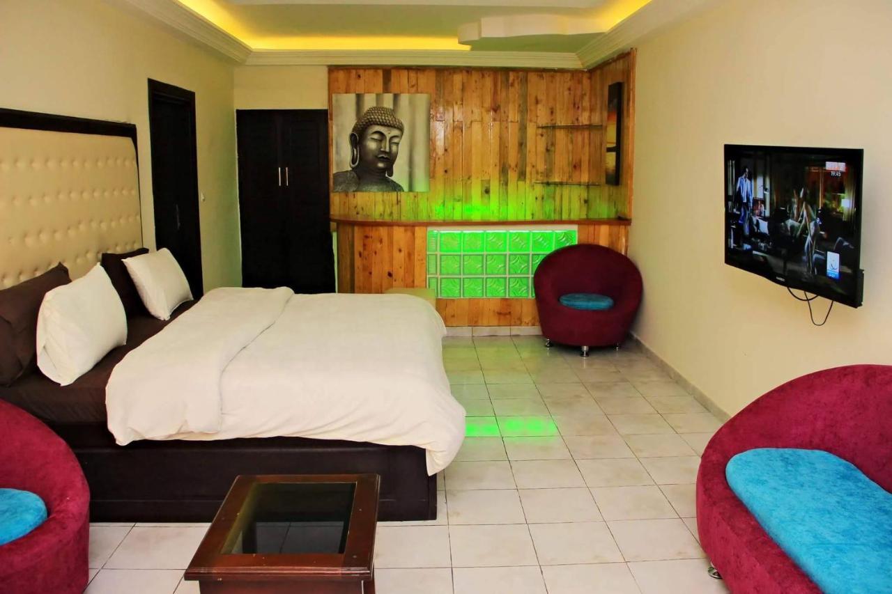 Hotel Saphir Abidjan Luaran gambar