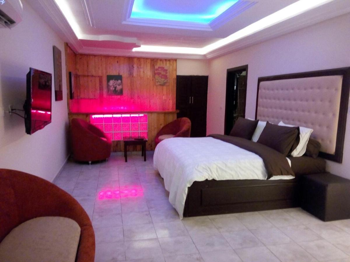 Hotel Saphir Abidjan Luaran gambar