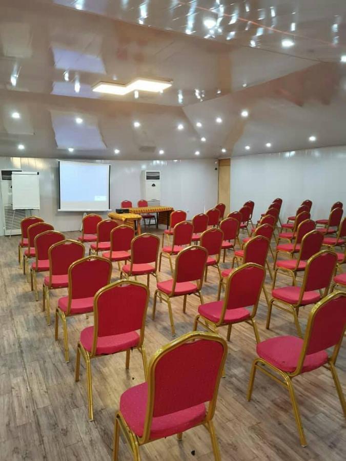 Hotel Saphir Abidjan Luaran gambar