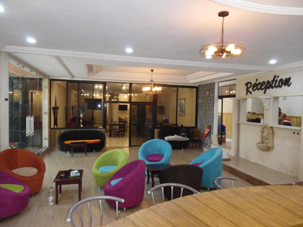 Hotel Saphir Abidjan Luaran gambar