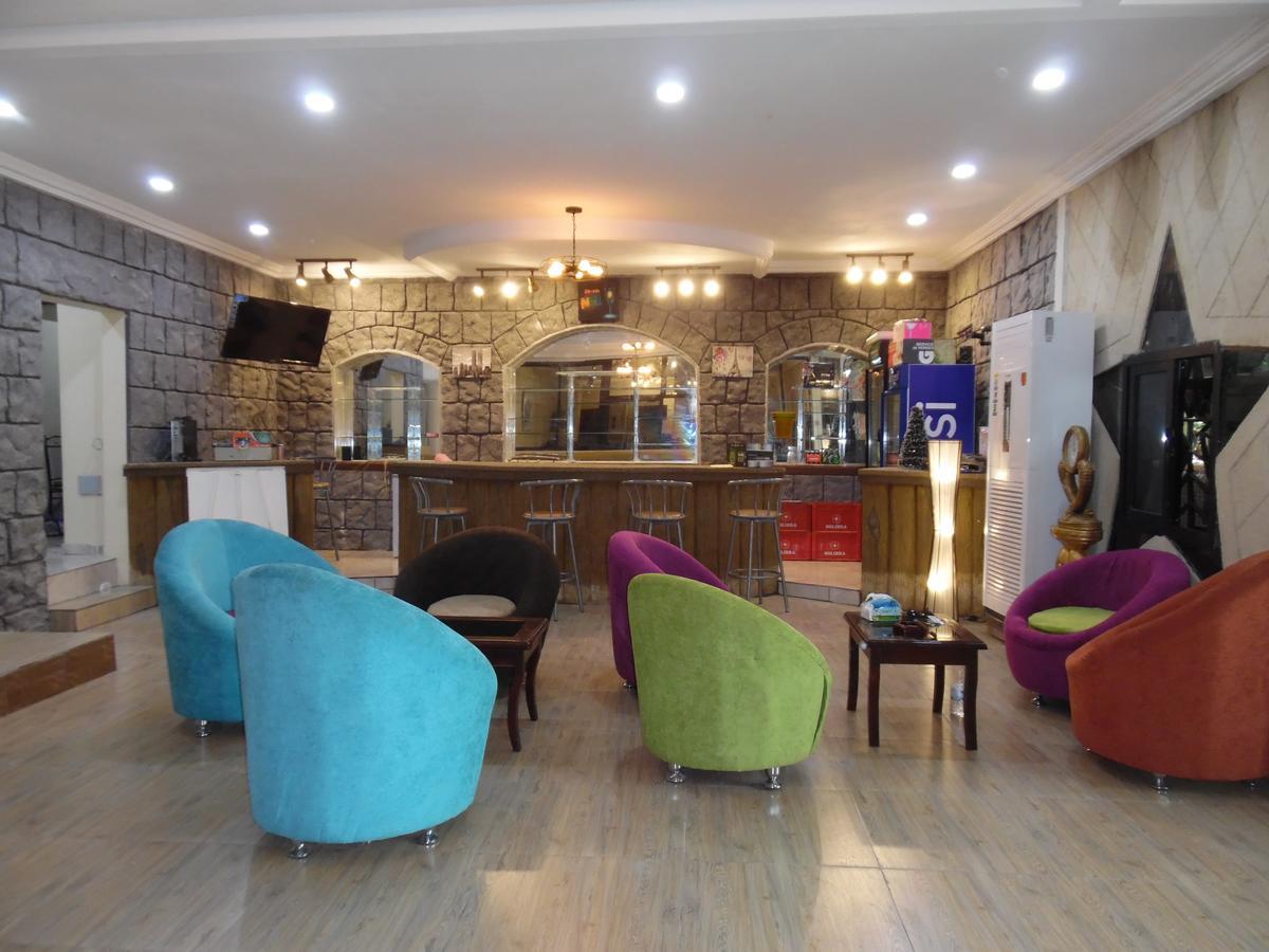 Hotel Saphir Abidjan Luaran gambar