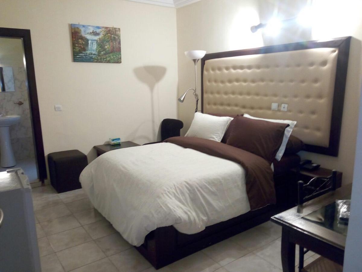 Hotel Saphir Abidjan Luaran gambar