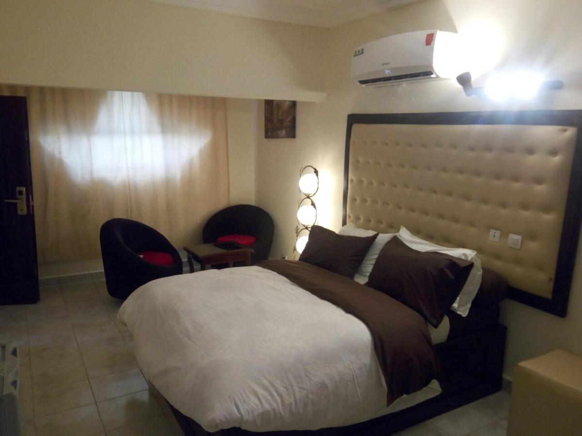 Hotel Saphir Abidjan Luaran gambar