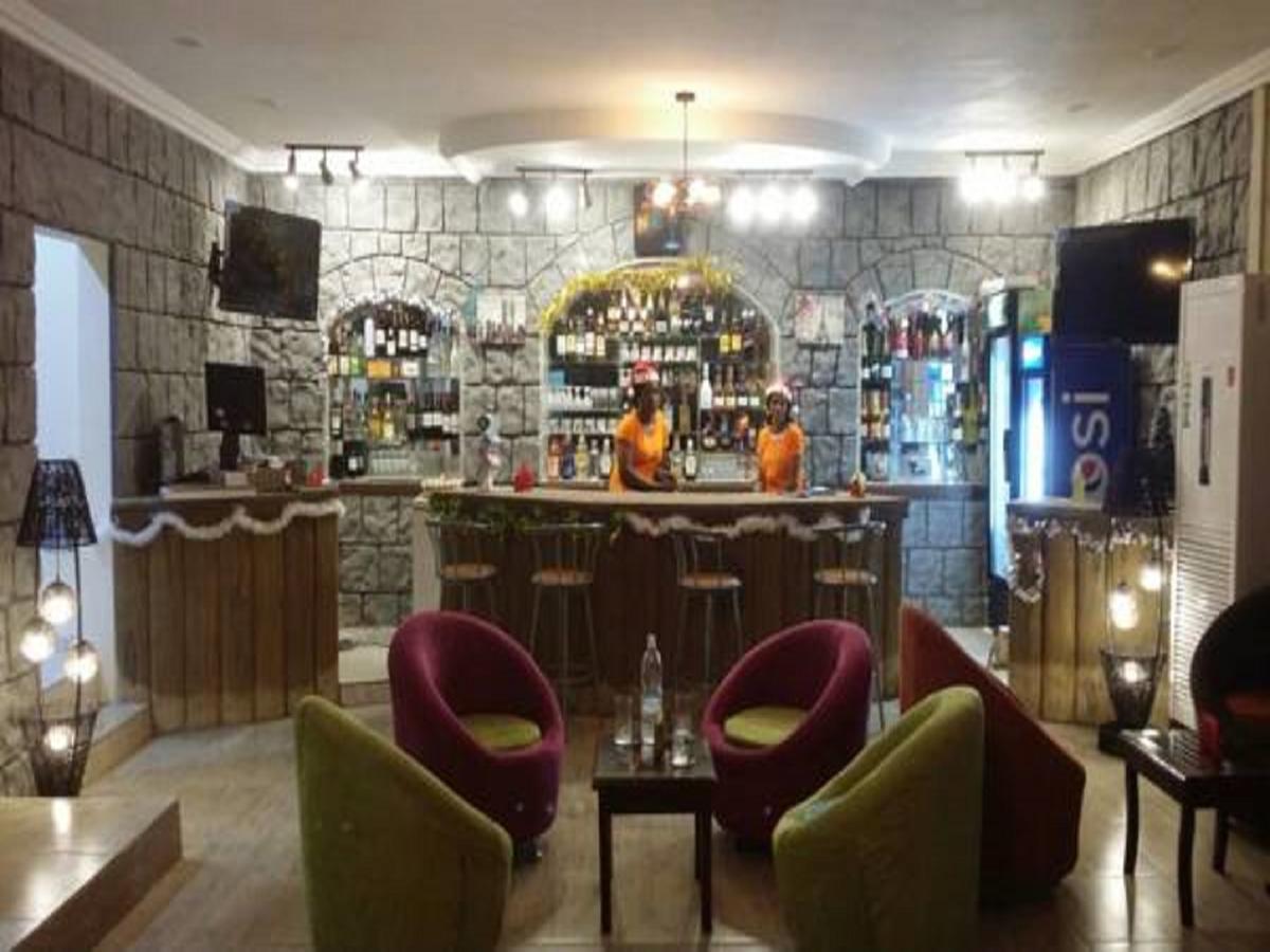 Hotel Saphir Abidjan Luaran gambar