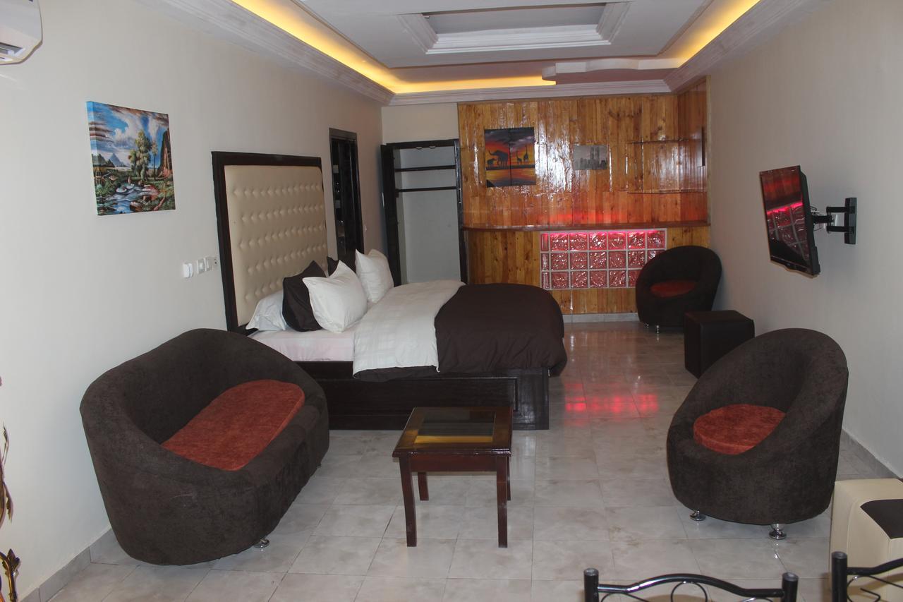 Hotel Saphir Abidjan Luaran gambar