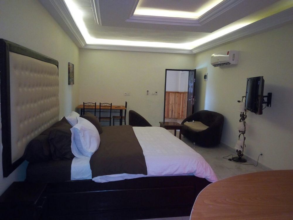Hotel Saphir Abidjan Luaran gambar