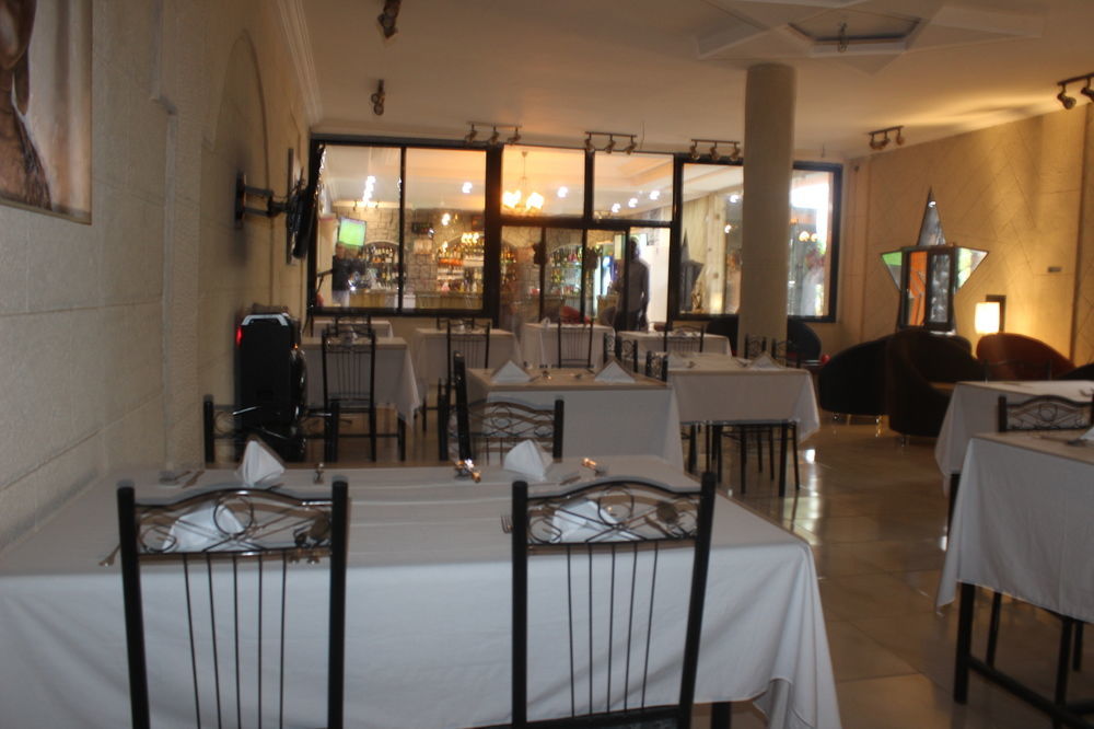 Hotel Saphir Abidjan Luaran gambar